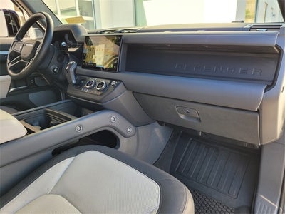 2023 Land Rover Defender 130 X-Dynamic SE