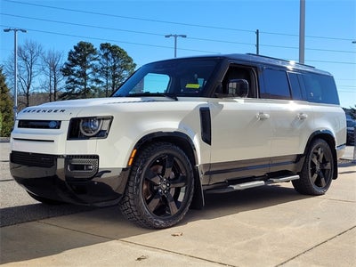 2023 Land Rover Defender 130 X-Dynamic SE