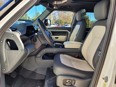 2023 Land Rover Defender 130 X-Dynamic SE