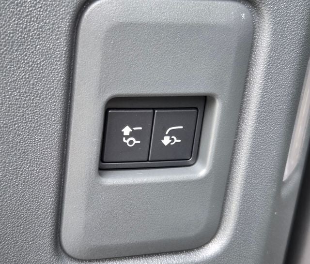 2023 Land Rover Defender 90 S