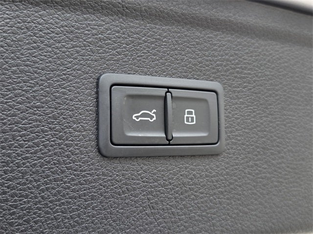 2022 Audi Q5 45 S line Premium quattro