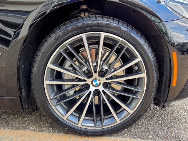 2023 BMW 5 Series 530i
