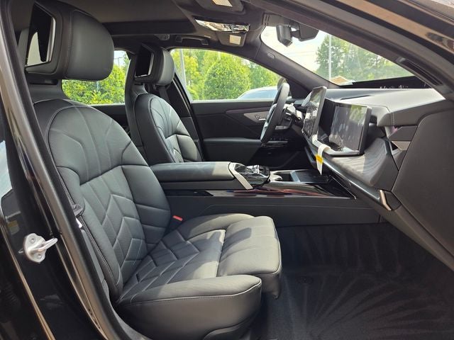 2027 BMW 7 Series 740i
