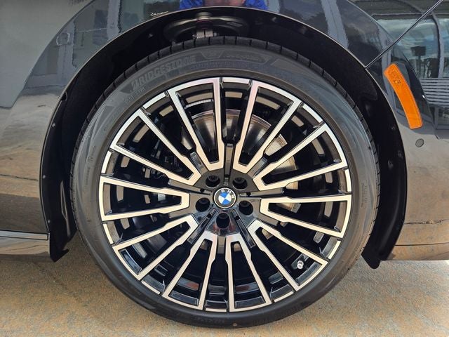 2027 BMW 7 Series 740i
