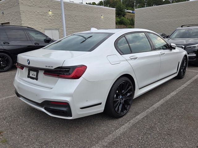2022 BMW 7 Series 740i