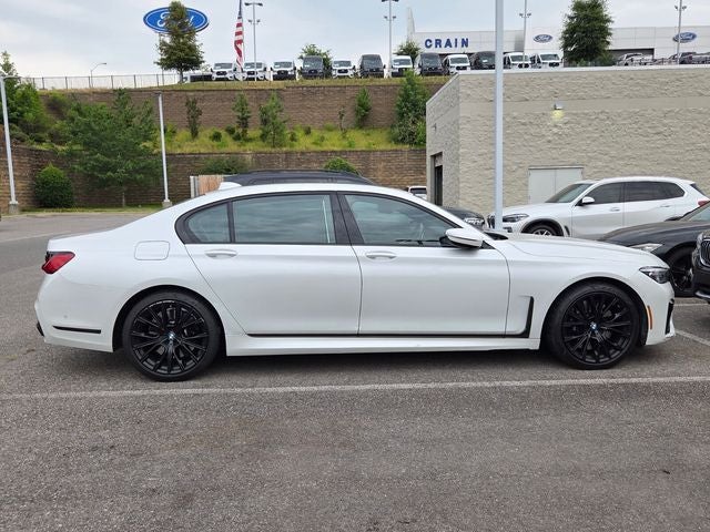 2022 BMW 7 Series 740i