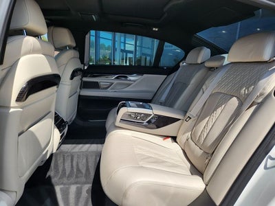 2022 BMW 7 Series 750i xDrive