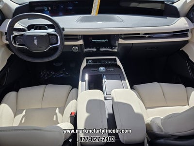2027 Lincoln Navigator Premiere