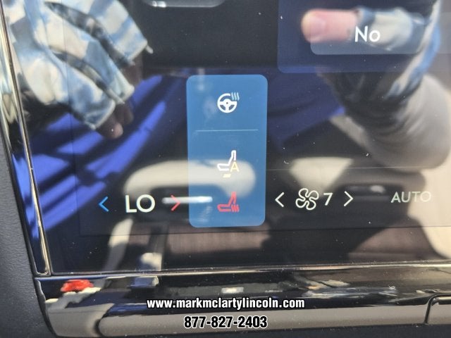 2027 Lincoln Navigator Premiere