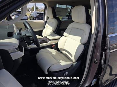 2027 Lincoln Navigator Premiere