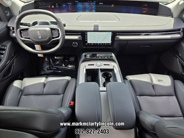 2027 Lincoln Navigator Premiere