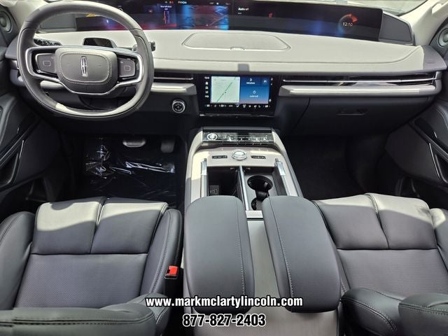 2027 Lincoln Navigator L Premiere