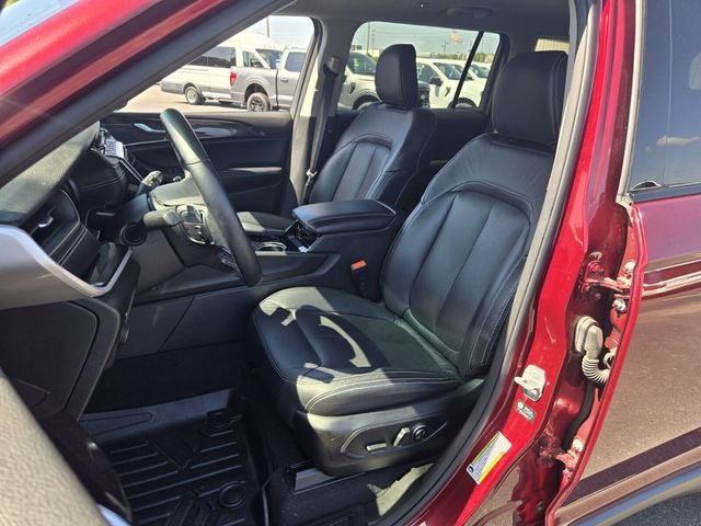 2022 Jeep Grand Cherokee L Laredo