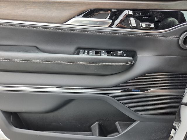 2023 Jeep Grand Wagoneer L Series II