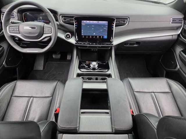 2025 Jeep Wagoneer Base