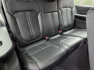 2025 Jeep Wagoneer Base