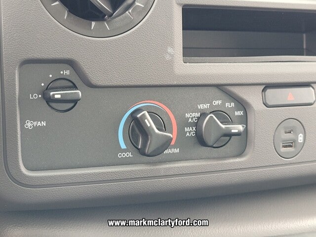 2025 Ford E-450SD Base DRW