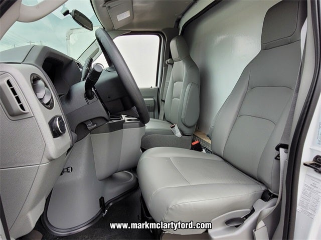 2025 Ford E-450SD Base DRW