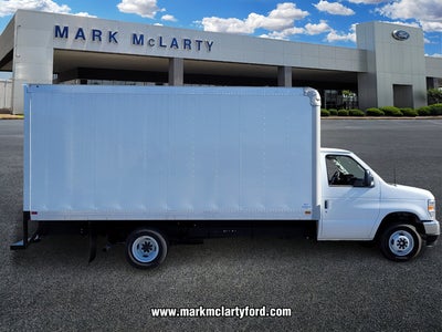 2026 Ford E-450SD Base DRW