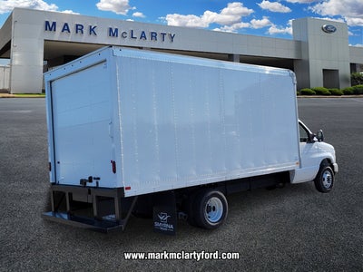 2026 Ford E-450SD Base DRW