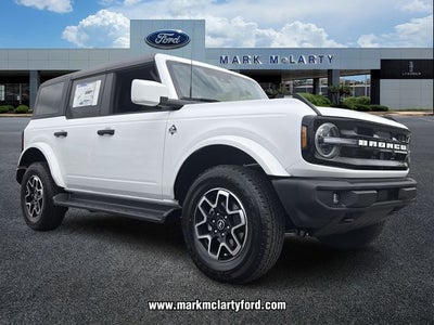 2026 Ford Bronco Outer Banks