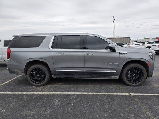 2023 GMC Yukon XL SLT