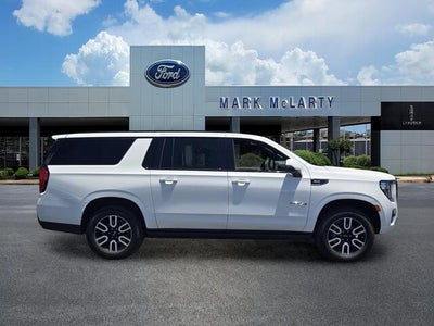 2023 GMC Yukon XL AT4