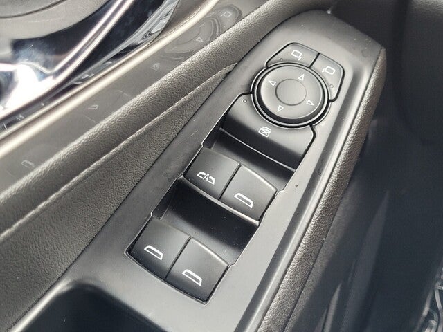 2023 Chevrolet Traverse LT Cloth w/2FL