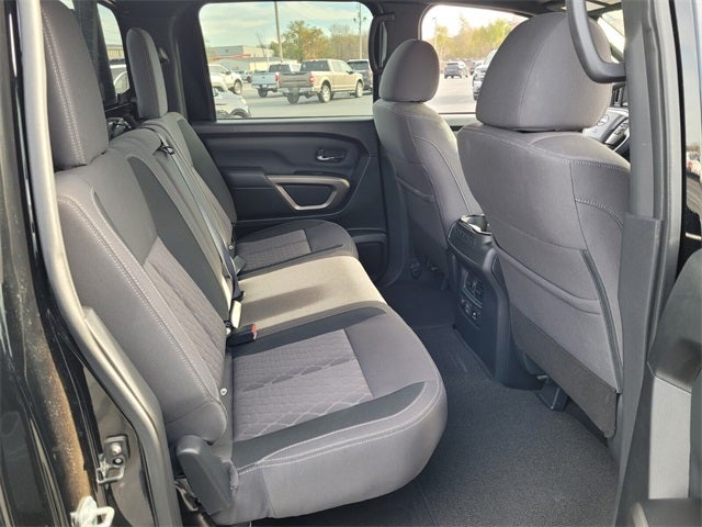 2024 Nissan Titan SV