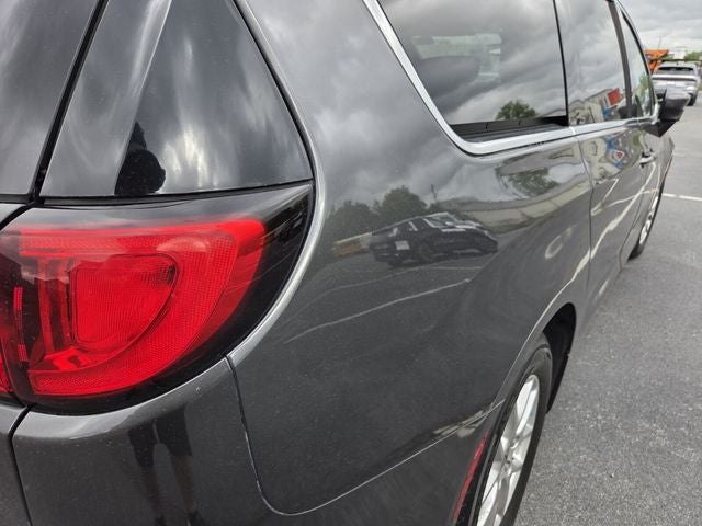 2021 Chrysler Voyager LXI