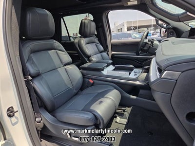 2027 Lincoln Navigator Reserve