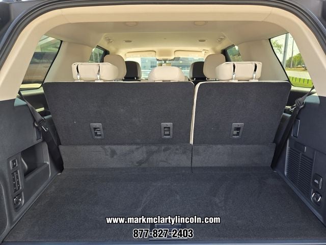 2027 Lincoln Navigator Premiere