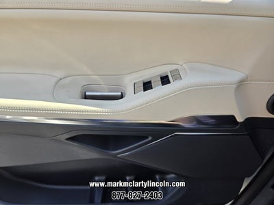 2027 Lincoln Navigator Premiere
