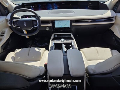 2027 Lincoln Navigator Premiere