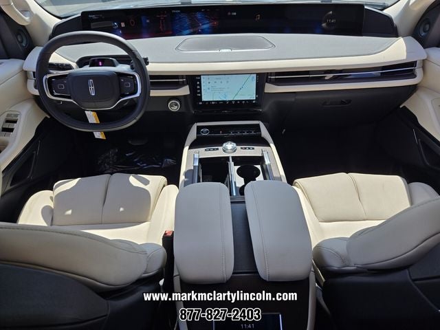 2027 Lincoln Navigator Premiere