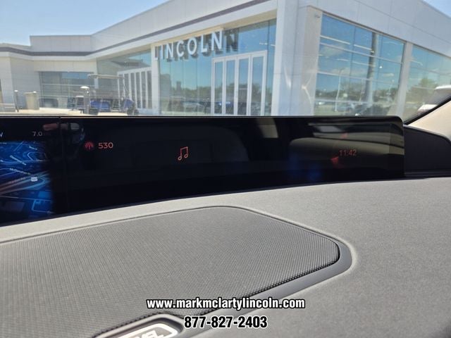 2027 Lincoln Navigator Premiere