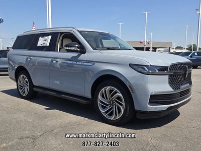 2027 Lincoln Navigator Premiere