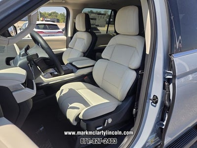 2027 Lincoln Navigator Premiere