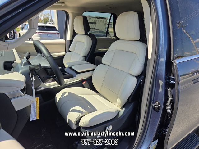 2027 Lincoln Navigator Premiere