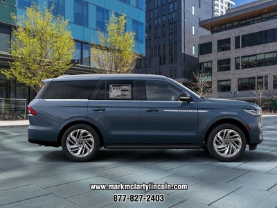 2027 Lincoln Navigator Premiere