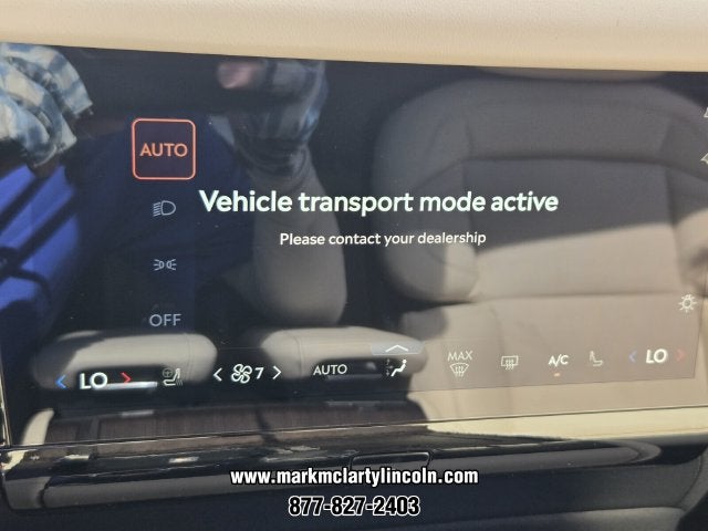 2027 Lincoln Navigator Premiere