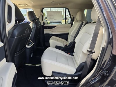 2027 Lincoln Navigator Premiere