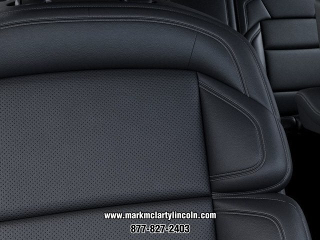 2027 Lincoln Navigator Premiere