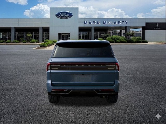 2027 Lincoln Navigator Premiere