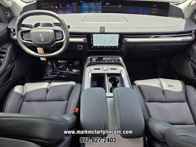 2027 Lincoln Navigator Premiere