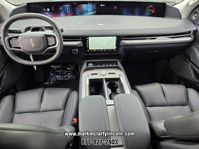 2027 Lincoln Navigator Premiere