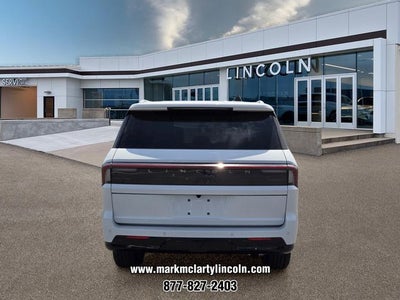 2027 Lincoln Navigator Premiere