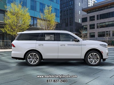 2027 Lincoln Navigator Premiere