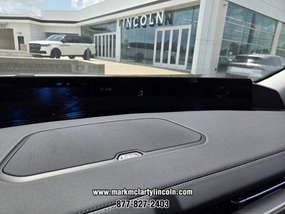2027 Lincoln Navigator L Premiere