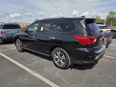 2019 Nissan Pathfinder SV